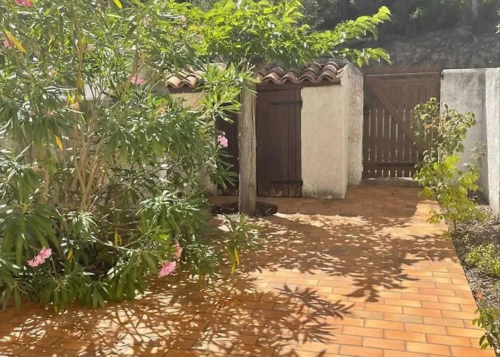 וילה Sp460-009 Maison 4 Pieces Pierre La *